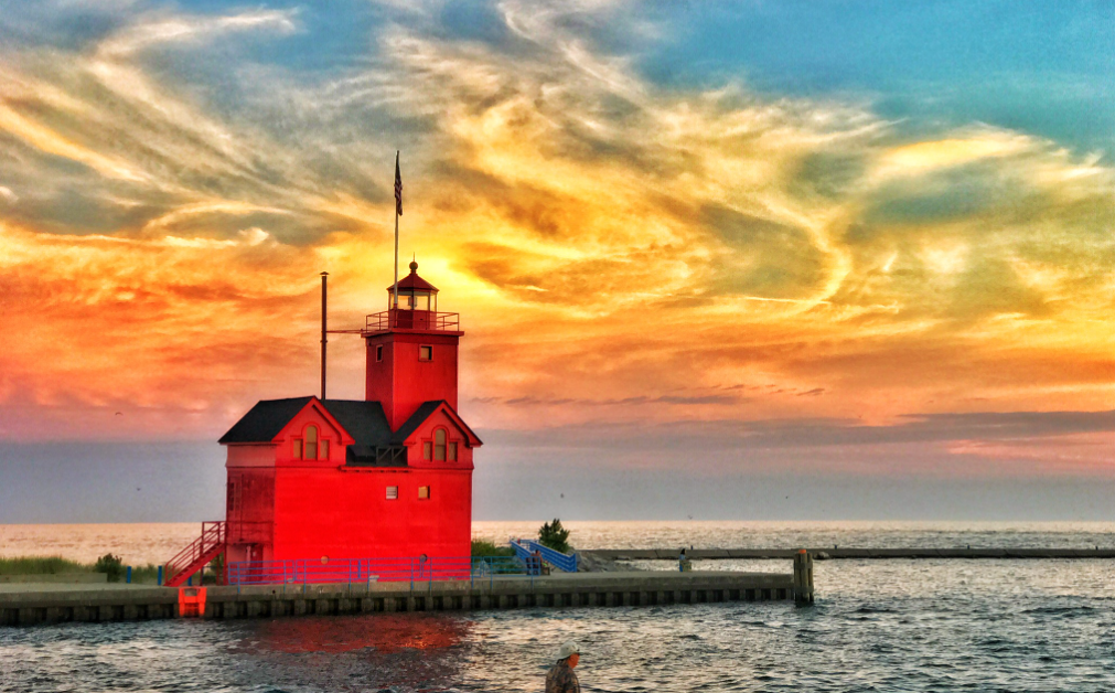 Take A Road Trip To Michigan's Lighthouses